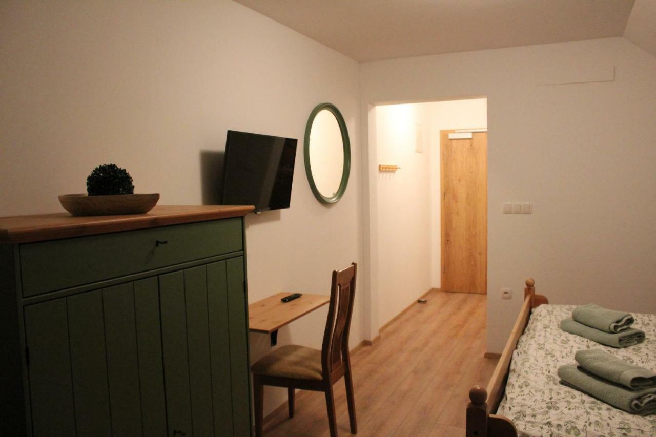 Vdovic Guest House Svecina Екстер'єр фото